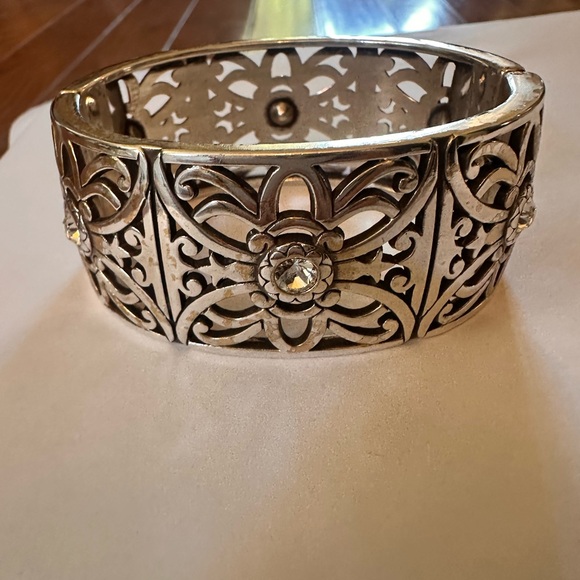 Brighton BELMONTE Silver Flower Filigree Crystal Square‎ Bracelet - Picture 5 of 8